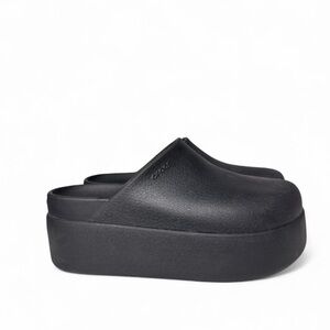 Women's Black Platform Dylan Crocs
